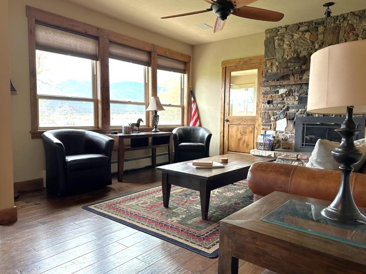 サライダ Private Retreat On Working Horse And Cattle Ranchヴィラ エクステリア 写真